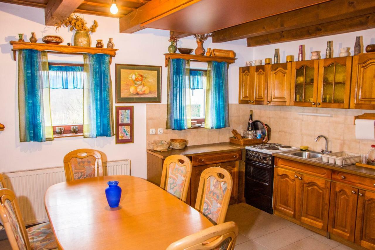 Zidanica Balantic Villa Dobronak Kültér fotó